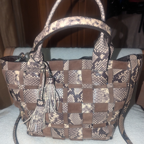 Michael Kors Vivian Woven Snake Leather And SuedeTote . - Picture 1 of 15